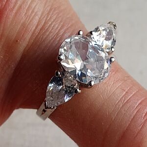 Elegant Solid 14k White Gold CZ Ring